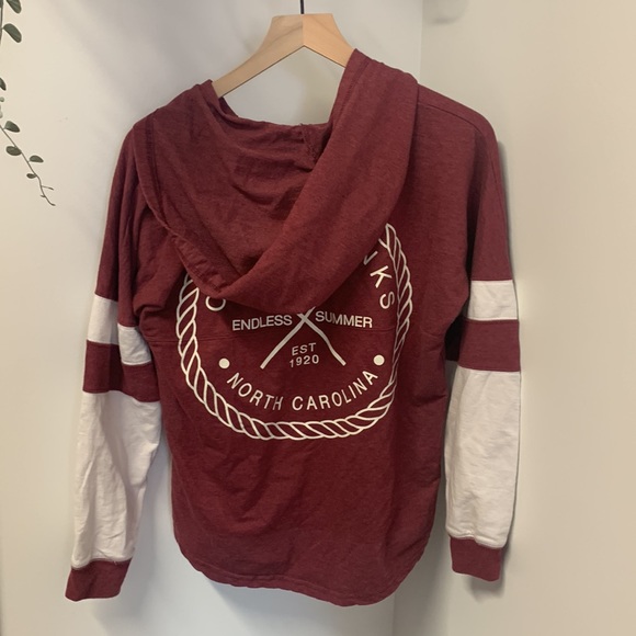 🤍 Outer Banks Hoodie - Picture 4 of 5